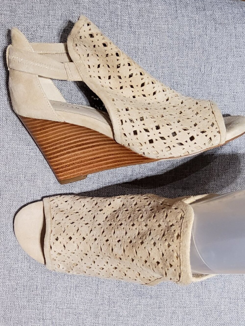 NEW Cole Haan Edie Leather Wedge Sandal Size 6B Shoes